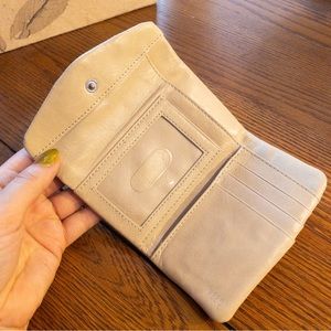 Hobo Cream Leather Lacy Wallet